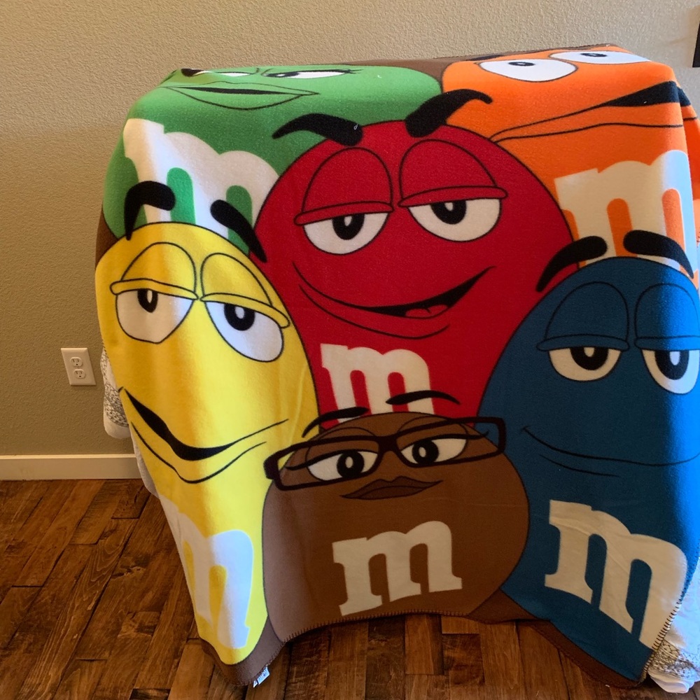 M & M fleece throw